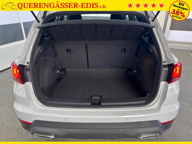 Seat / Arona / Weiß / / / NAVI SHZ VOLL LED RFK PDC v+h 18ALU