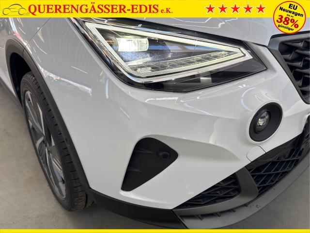 Seat / Arona / Weiß / / / NAVI SHZ VOLL LED RFK PDC v+h 18ALU