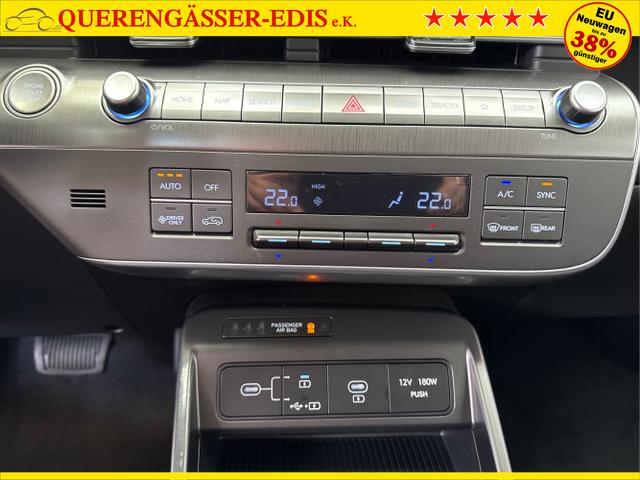 Hyundai / KONA / Weiß / / / DCT ACC NAVI RFK Smart Key
