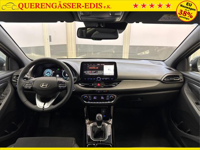 Hyundai / i30 / Grün / / / SHZ TEILLEDER SMART KEY NAVI