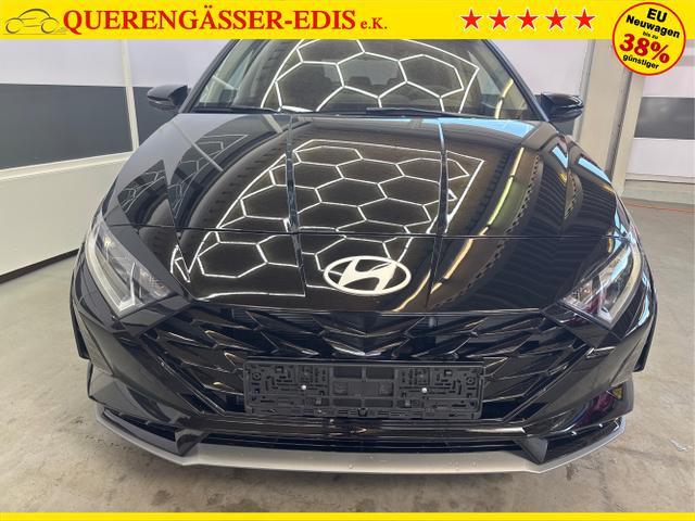 Hyundai / i20 / Schwarz / / / NAVI Klimaautomatik SHZ 