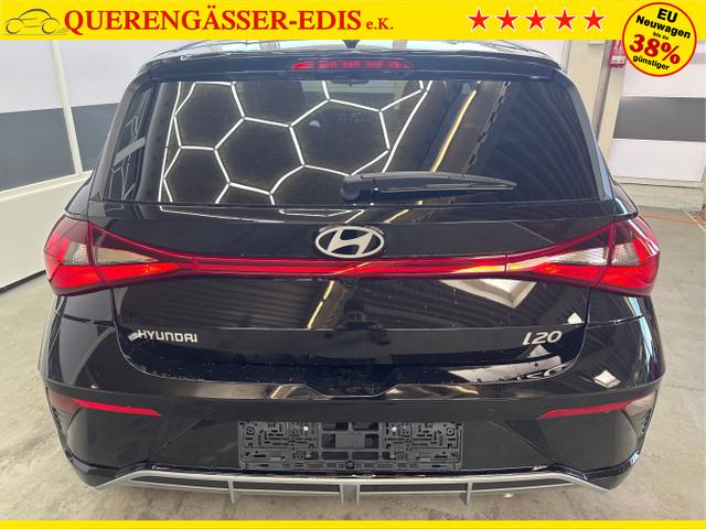 Hyundai / i20 / Schwarz / / / NAVI Klimaautomatik SHZ 