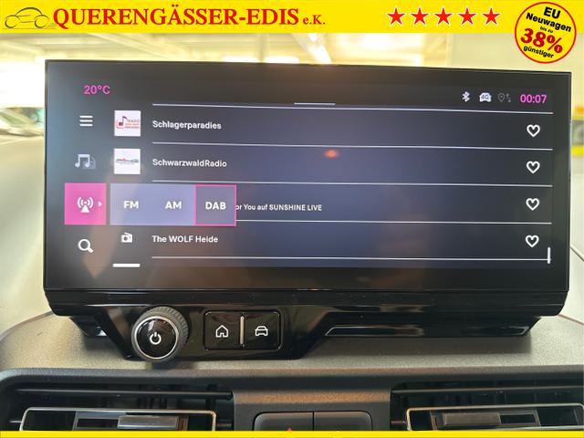 Fiat / Doblò / Grün / / / AUT STYLE PACK SHZ TOTWINKEL UConnect 