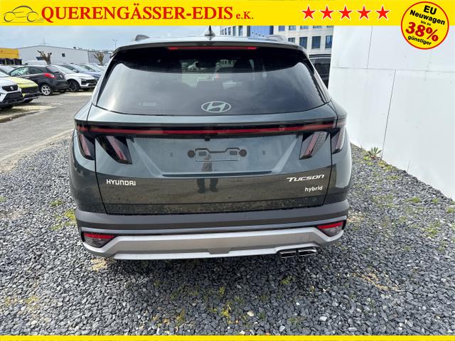 Hyundai / TUCSON FACELIFT / Weiß / / / 