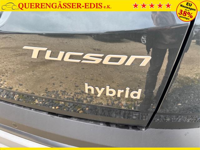 Hyundai / TUCSON FACELIFT / Weiß / / / 