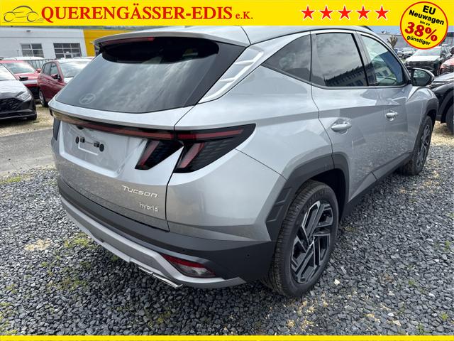 Hyundai / TUCSON FACELIFT / Weiß / / / 