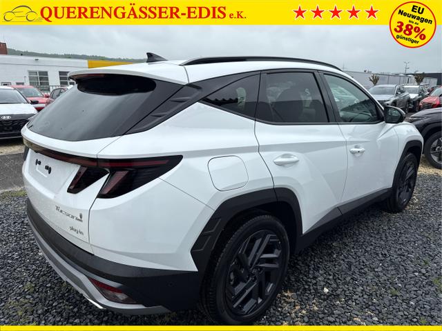 Hyundai / TUCSON FACELIFT / Weiß / / / 