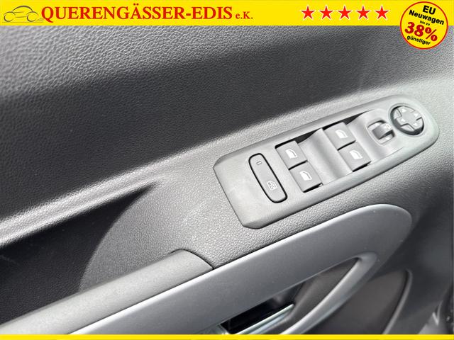 Fiat / Doblò / Weiß / / / 