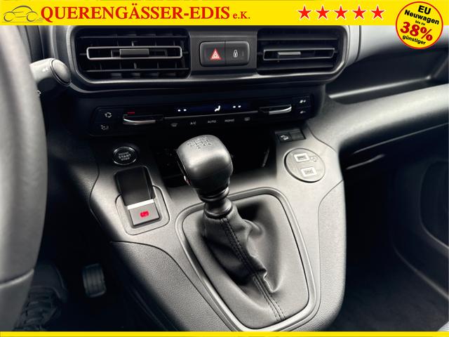 Fiat / Doblò / Weiß / / / 