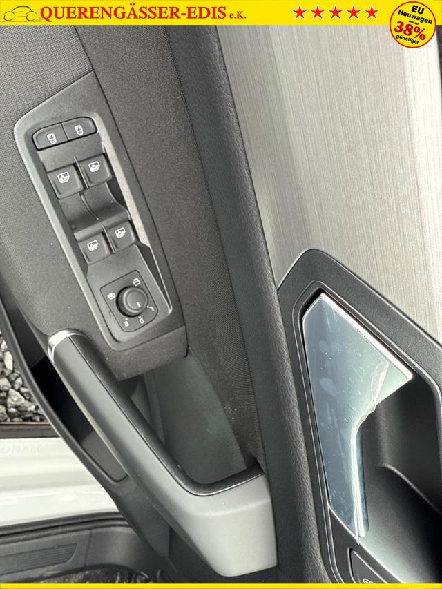 Volkswagen / Touran / Weiß / / / 