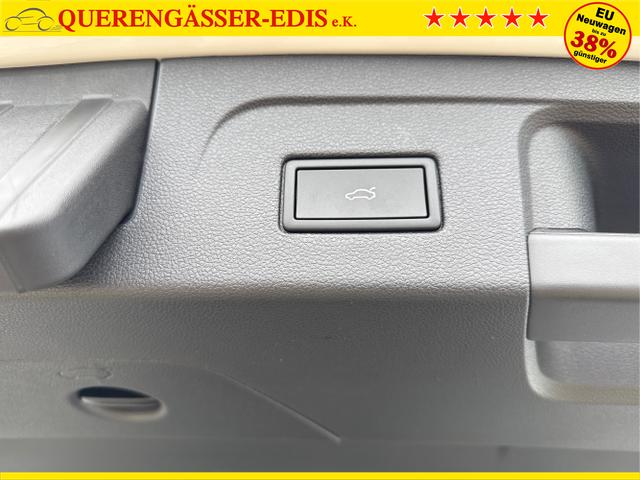 Volkswagen / Touran / Weiß / / / 