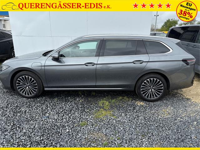 Volkswagen / Passat Variant / Weiß / / / 