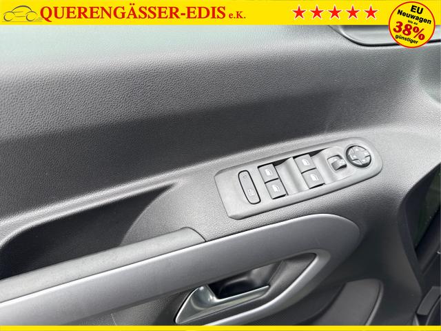Fiat / Doblò / Weiß / / / 