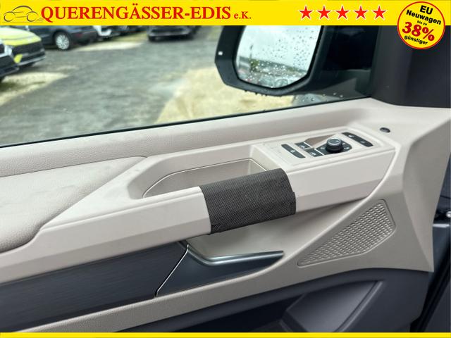 Volkswagen / Multivan / Weiß / / / 