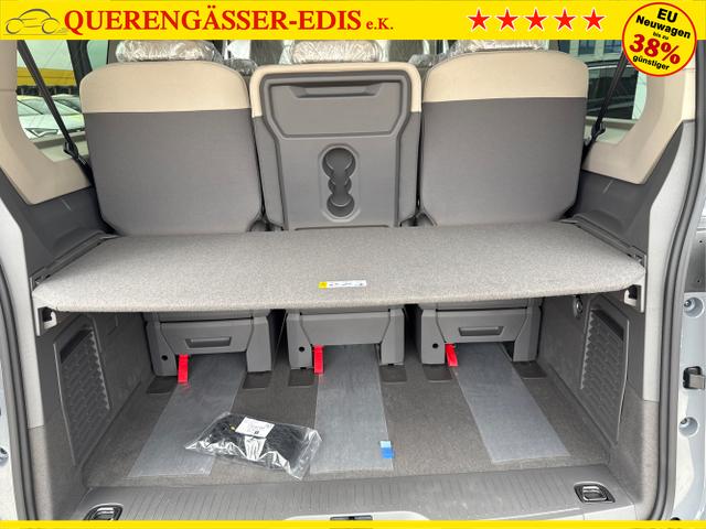 Volkswagen / Multivan / Weiß / / / 