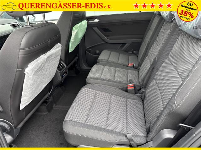 Volkswagen / Touran / Weiß / / / 