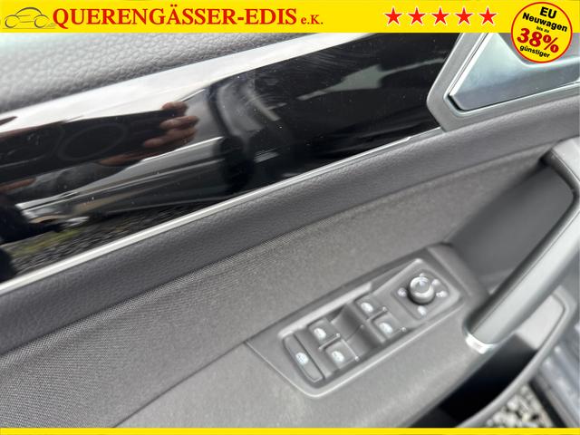 Volkswagen / Touran / Weiß / / / 