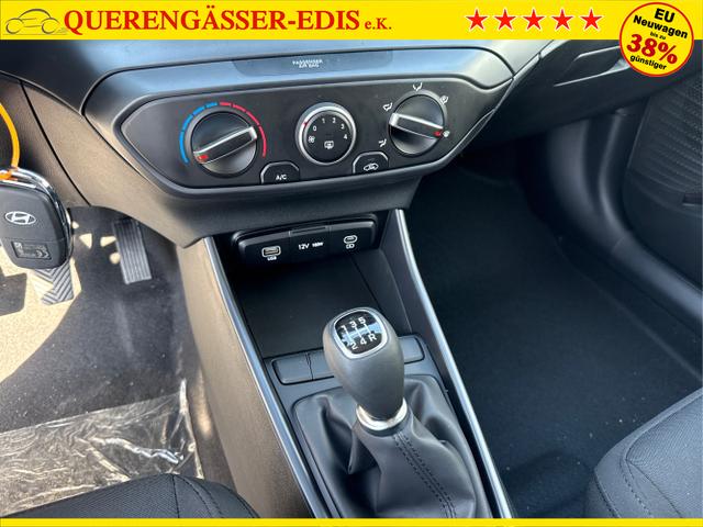Hyundai / i20 / Weiß / / / 
