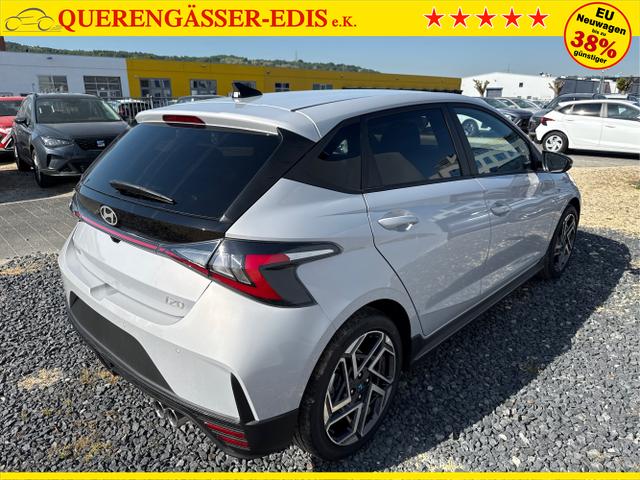 Hyundai / i20 / Weiß / / / 