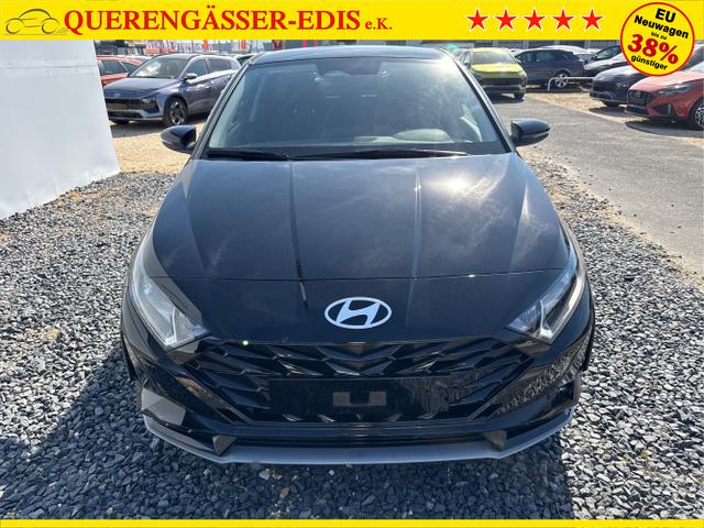 Hyundai / i20 / Weiß / / / 