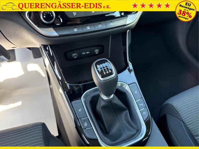 Hyundai / i30 / Weiß / / / 