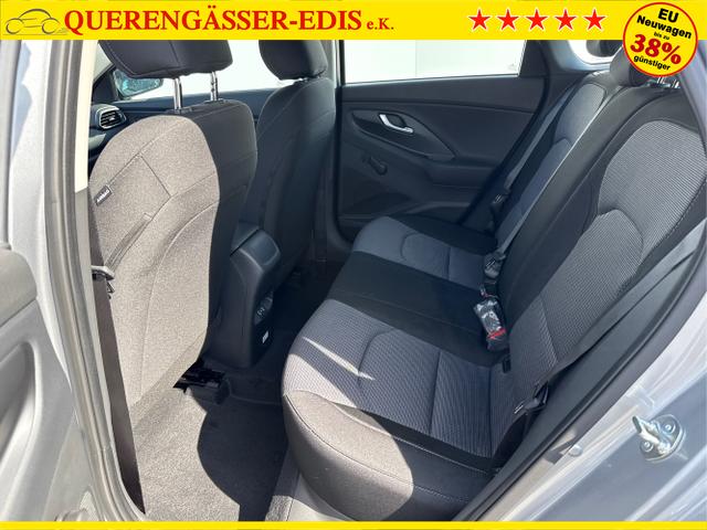 Hyundai / i30 / Weiß / / / 