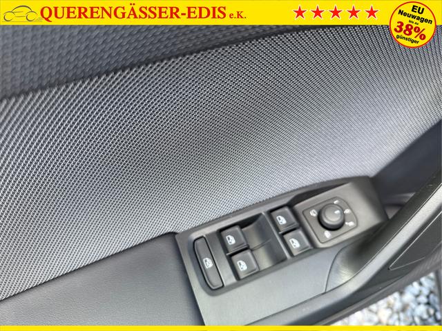 Seat / Leon / Weiß / / / 