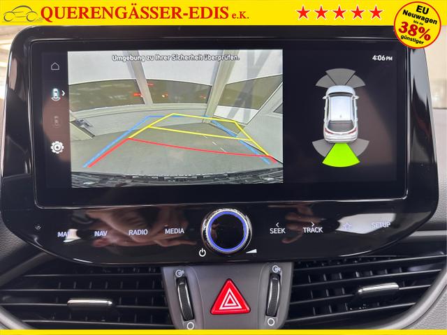 Hyundai / i30 / Orange / / / SHZ NAVI ALU LED RFK PDC