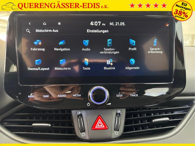 Hyundai / i30 / Orange / / / SHZ NAVI ALU LED RFK PDC