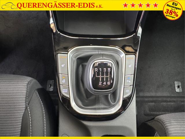 Hyundai / i30 / Orange / / / SHZ NAVI ALU LED RFK PDC