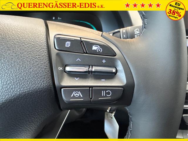Hyundai / i30 / Orange / / / SHZ NAVI ALU LED RFK PDC