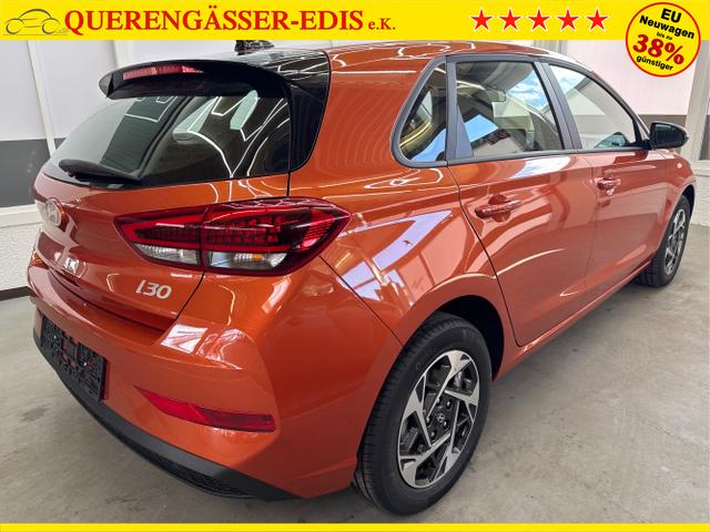Hyundai / i30 / Orange / / / SHZ NAVI ALU LED RFK PDC