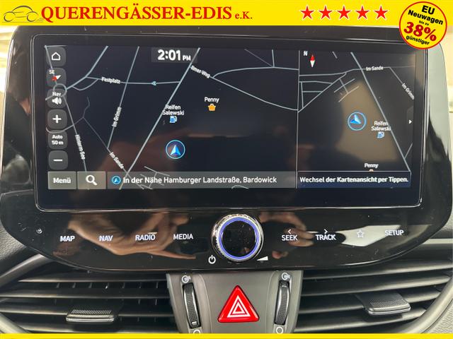 Hyundai / i30 / Grau / / / NAVI RFK LED PDC v+h