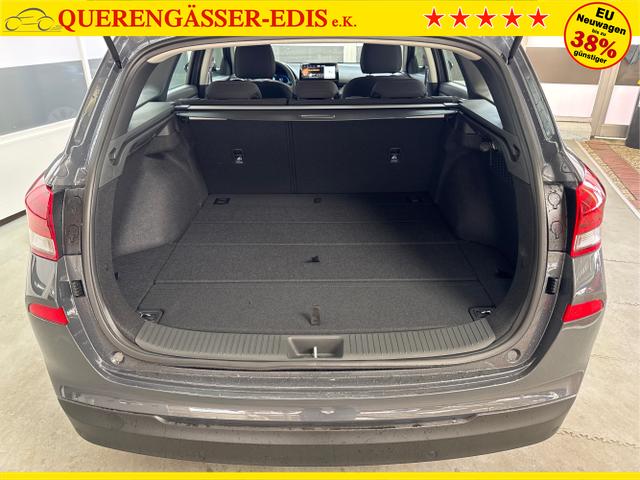 Hyundai / i30 / Grau / / / NAVI RFK LED PDC v+h