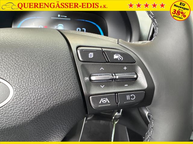 Hyundai / i30 / Orange / / / NAVI RFK LED PDC v+h