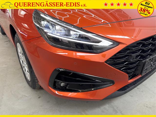 Hyundai / i30 / Orange / / / NAVI RFK LED PDC v+h