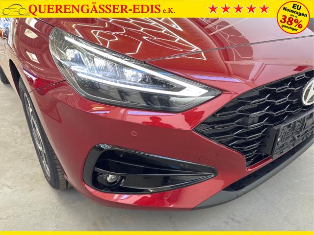 Hyundai / i30 / Rot / / / SHZ NAVI ALU LED RFK PDC