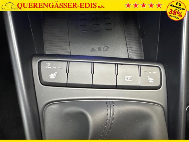 Hyundai / BAYON / Grün / / / NAVI SHZ RFK PDC KLIMAAUTOMATIK Licht/Regensensor