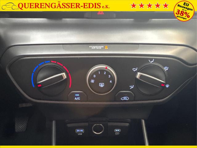 Hyundai / i20 / Schwarz / / / WP NAVI RFK TEMPOMAT