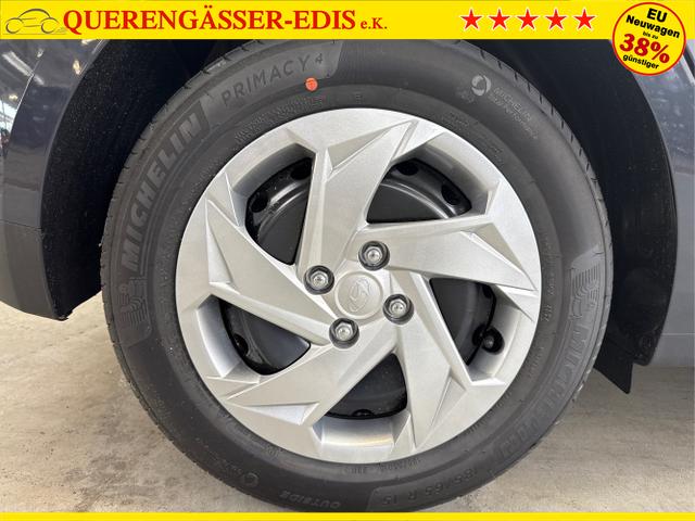 Hyundai / i20 / Grau / / / NAVI RFK TEMPOMAT