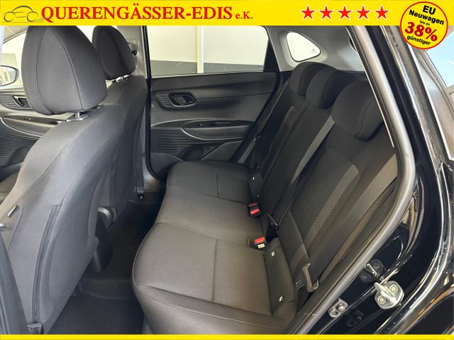 Hyundai / i20 / Schwarz / / / NAVI RFK TEMPOMAT