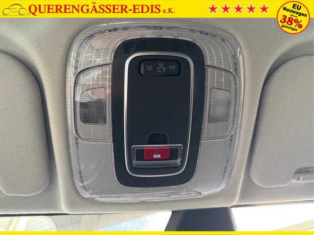 Hyundai / i20 / Schwarz / / / NAVI RFK TEMPOMAT