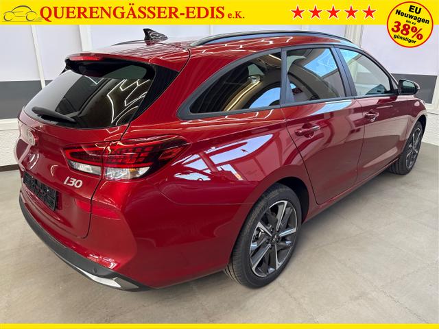 Hyundai / i30 / Rot / / / EDITION NAVI SHZ KLIMAAUTOMATIK RFK LED PDC v+h