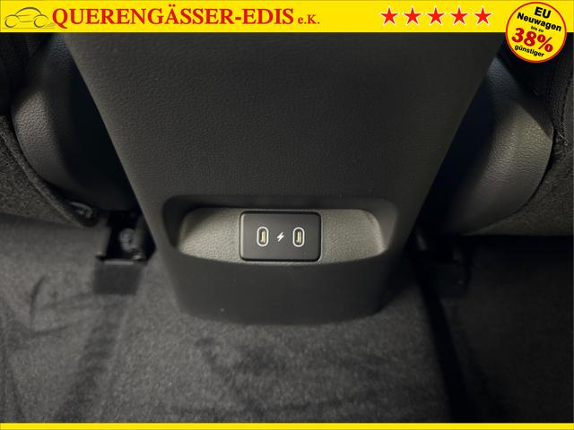 Hyundai / i30 / Rot / / / EDITION NAVI SHZ KLIMAAUTOMATIK RFK LED PDC v+h