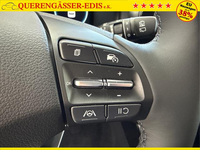 Hyundai / i30 / Rot / / / EDITION NAVI SHZ KLIMAAUTOMATIK RFK LED PDC v+h