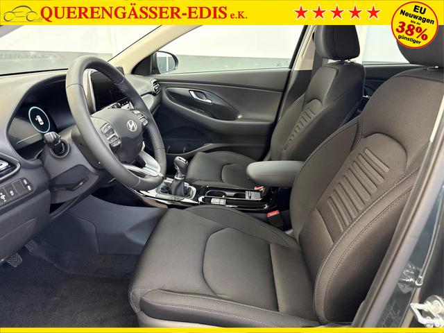 Hyundai i30 Kombi STYLE EDITION NAVI SHZ KLIMAAUTOMATIK RFK LED PDC v+h 