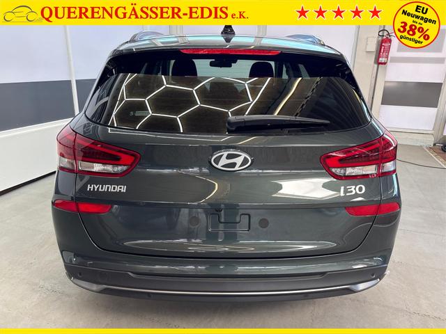 Hyundai i30 Kombi STYLE EDITION NAVI SHZ KLIMAAUTOMATIK RFK LED PDC v+h 