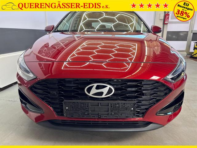 Hyundai i30 Kombi STYLE EDITION NAVI SHZ KLIMAAUTOMATIK RFK LED PDC v+h 