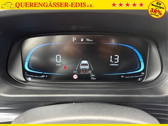 Hyundai / BAYON / Weiß / / / DCT SHZ NAVI RFK PDC 