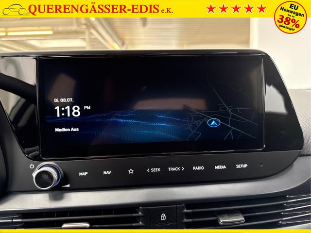 Hyundai / BAYON / Weiß / / / DCT SHZ NAVI RFK PDC 